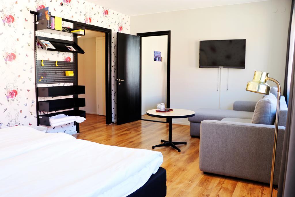 Hotell Kungsljus, Budgethotell Vastervik Ngoại thất bức ảnh